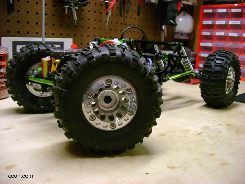 Vanquish Rims on AX10 Crawler
